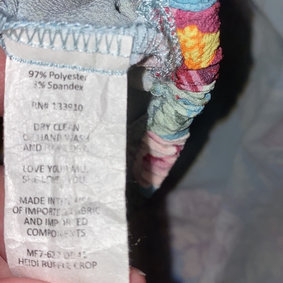 Show Me Your Mumu Heidi ruffle crop top in green with red and pink florals XS - Picture 12 of 13